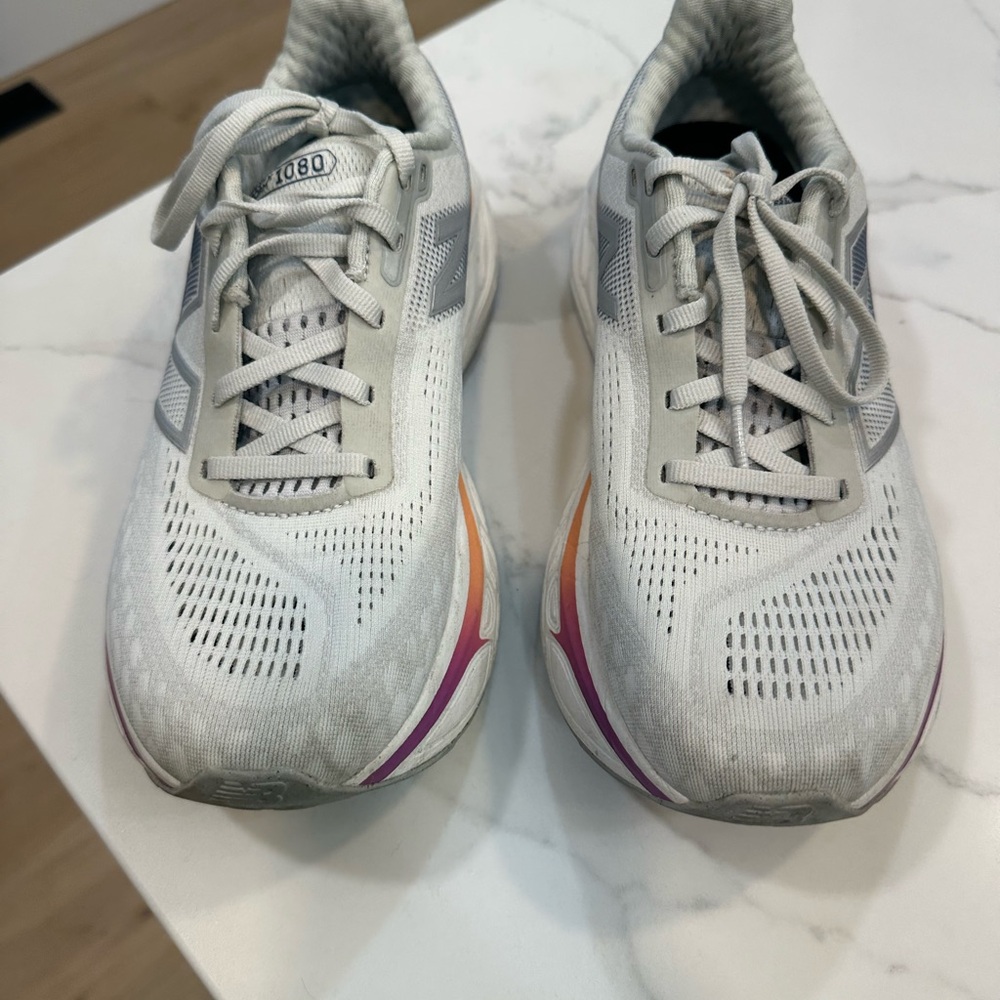 New Balance Women's Athletic Shoes in White and Pink